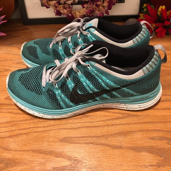 nike flyknit lunar 1 sizing